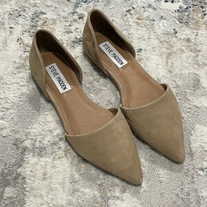 Brand New STEVE MADDEN suede pointy-toe flat women’s size 4 Tan